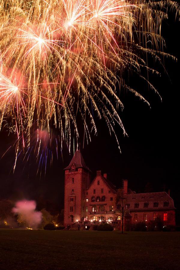 Gastehaus Schloss Saareck Mettlach Buitenkant foto